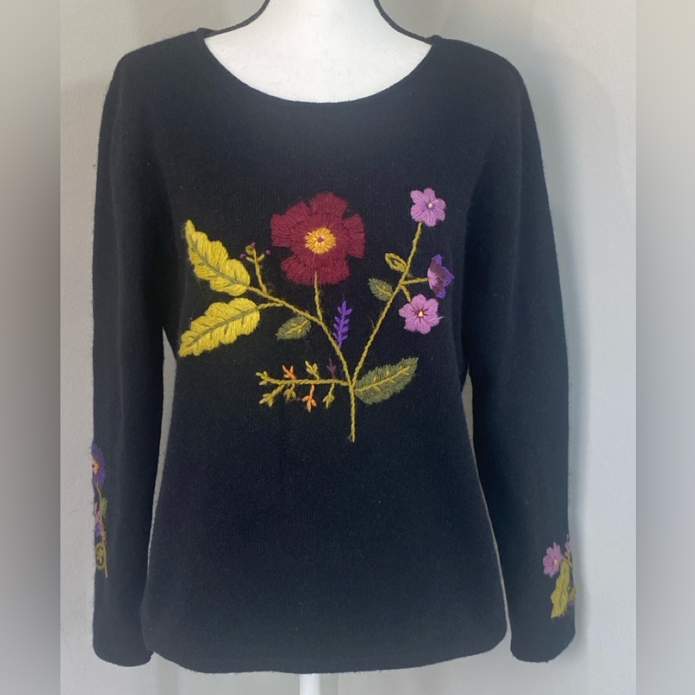 LAMBS WOOL Embroidered Floral Sweater Large Cottagecore Boho Folk Art Woodland